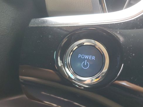 Used 2022 Toyota Prius Limited image 30