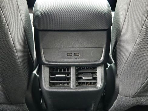 Certified 2025 Chevrolet Equinox LT FWD image 18