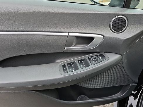 Used 2020 Hyundai Sonata SE image 12