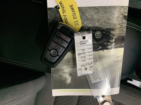 Used 2022 Ford Escape SE w/ Convenience Package image 34