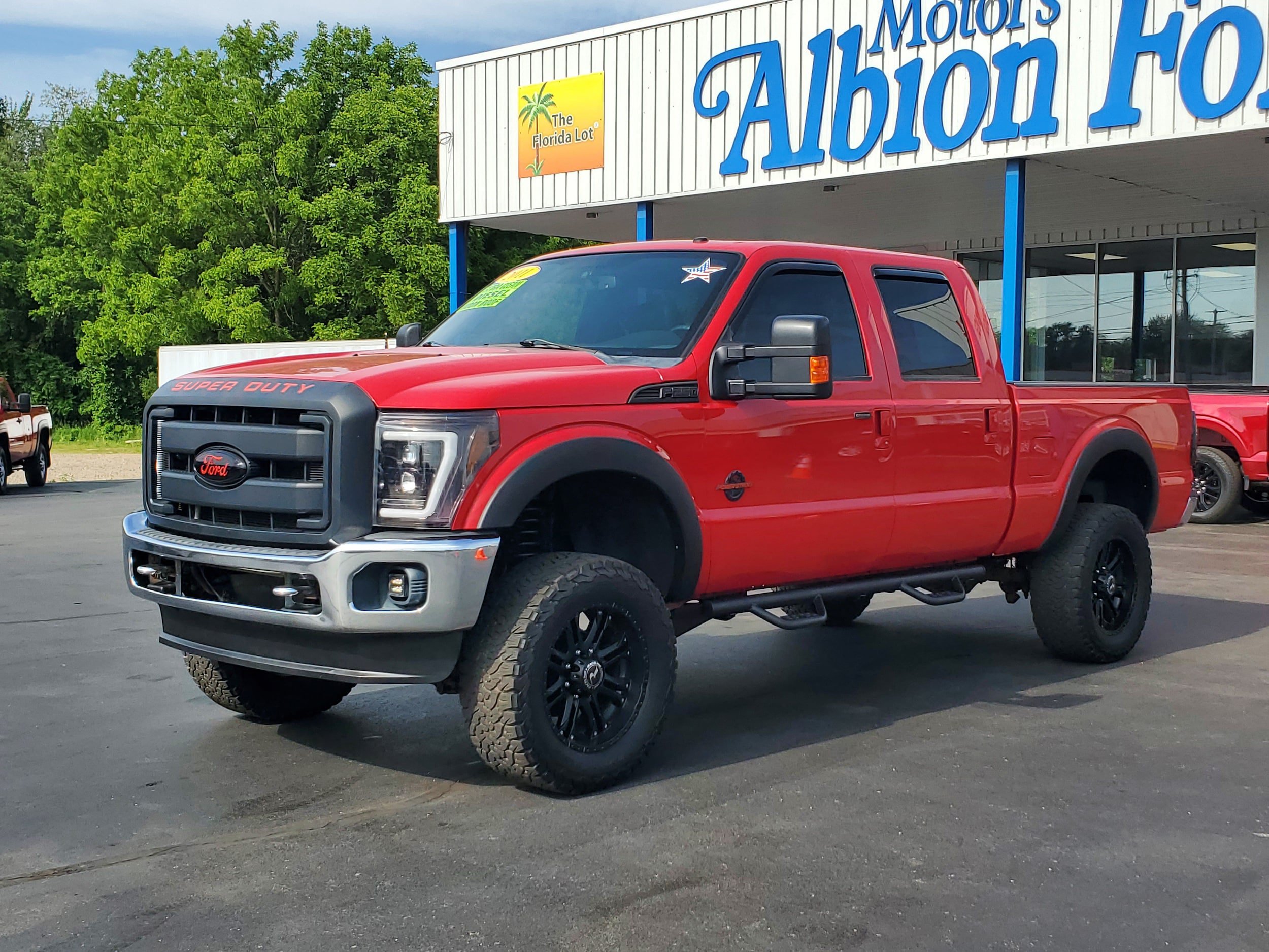Used 2011 Ford F250 Lariat w/ Lariat Ultimate Pkg AWD/4WD image 2