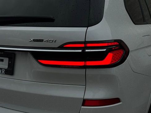 Used 2026 BMW X7 xDrive40i w/ M Sport Package image 8