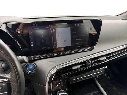 Used 2022 Toyota Mirai w/ Advanced Technology Package RWD image 12