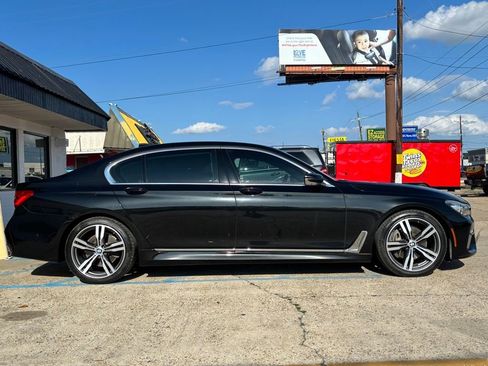 Used 2019 BMW 740i image 4