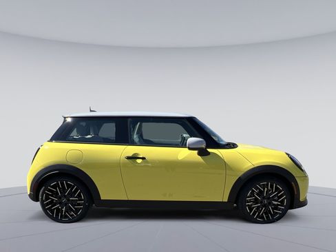 Certified 2025 MINI Cooper S image 6