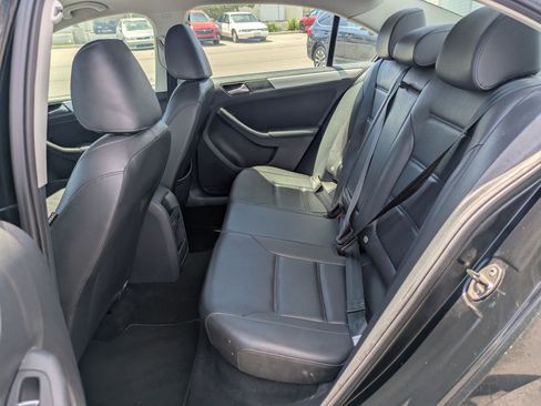 Used 2014 Volkswagen Jetta SE FWD image 25