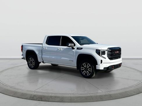 Used 2025 GMC Sierra 1500 AT4 w/ Technology Package AWD/4WD image 2