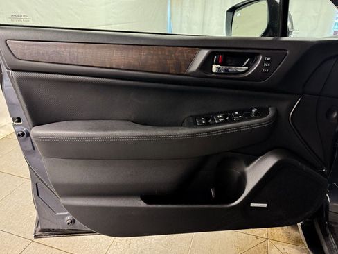 Used 2017 Subaru Outback 2.5i Limited image 14