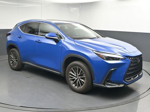 Used 2023 Lexus NX 250 FWD image 1