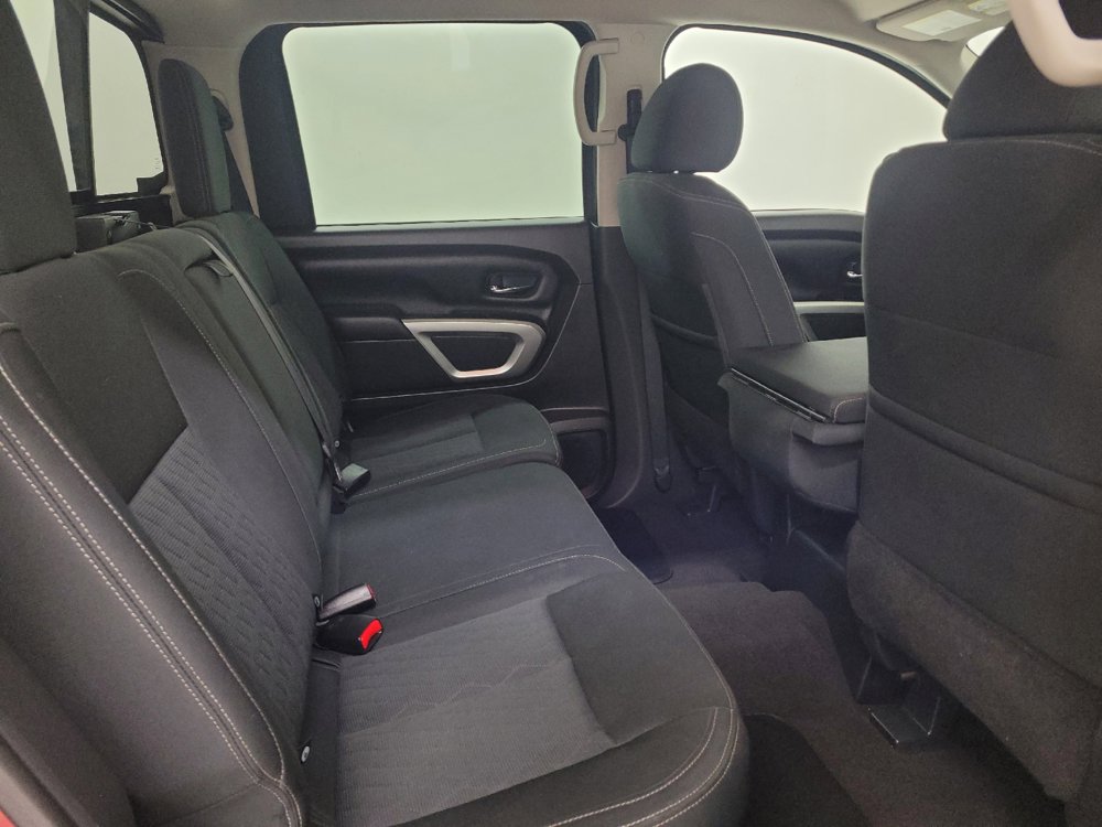 Used 2018 Nissan Titan SV RWD image 19