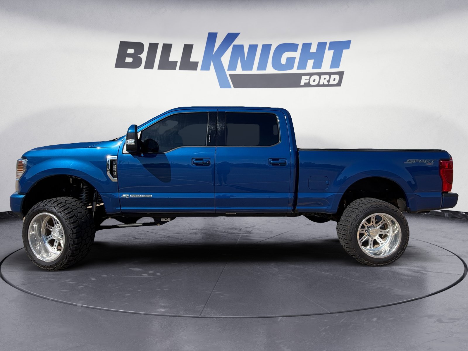 Used 2022 Ford F250 Lariat w/ Lariat Ultimate Package AWD/4WD image 2
