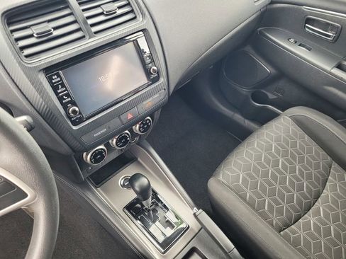 Used 2024 Mitsubishi Outlander Sport ES AWD/4WD image 18