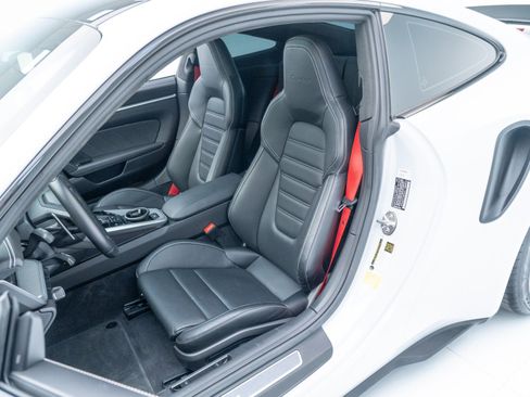 Used 2024 Porsche 911 Turbo AWD/4WD image 5