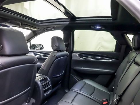 Used 2020 Cadillac XT5 Premium Luxury image 12