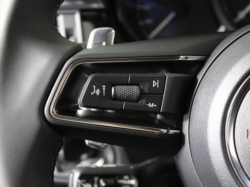 Certified 2026 Porsche Macan AWD/4WD image 22