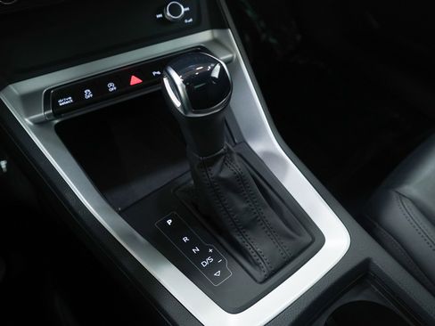 Used 2025 Audi Q3 2.0T Premium image 27