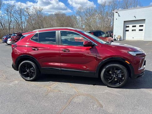 Used 2025 Buick Encore GX Sport Touring w/ Advanced Technology Package image 2