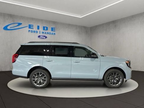 New 2027 Ford Expedition Platinum w/ Stealth Appearance Package AWD/4WD image 12