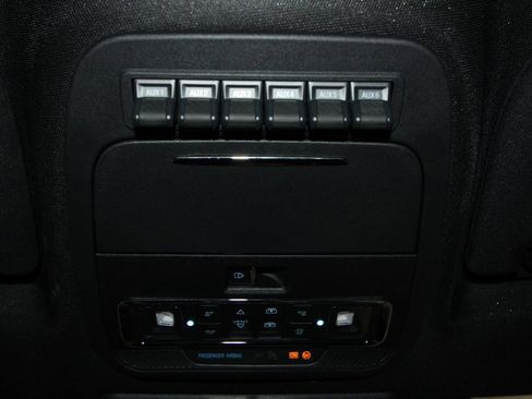 Used 2025 Ford F350 Platinum AWD/4WD image 21