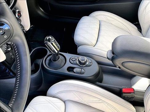 Used 2022 MINI Cooper SE image 15