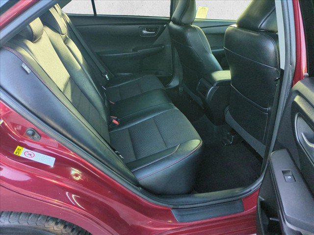 Used 2016 Toyota Camry SE FWD image 19