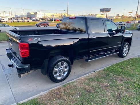 Used 2018 Chevrolet Silverado 2500 LTZ w/ Duramax Plus Package image 5