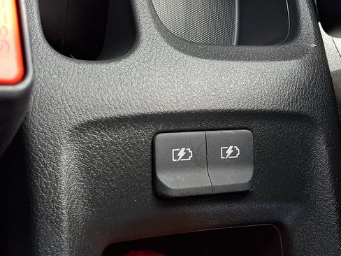Certified 2025 Nissan Versa S w/ Trunk Package FWD image 25