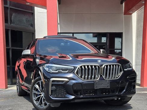 Used 2022 BMW X6 M50i w/ Parking Assistance Package image 10
