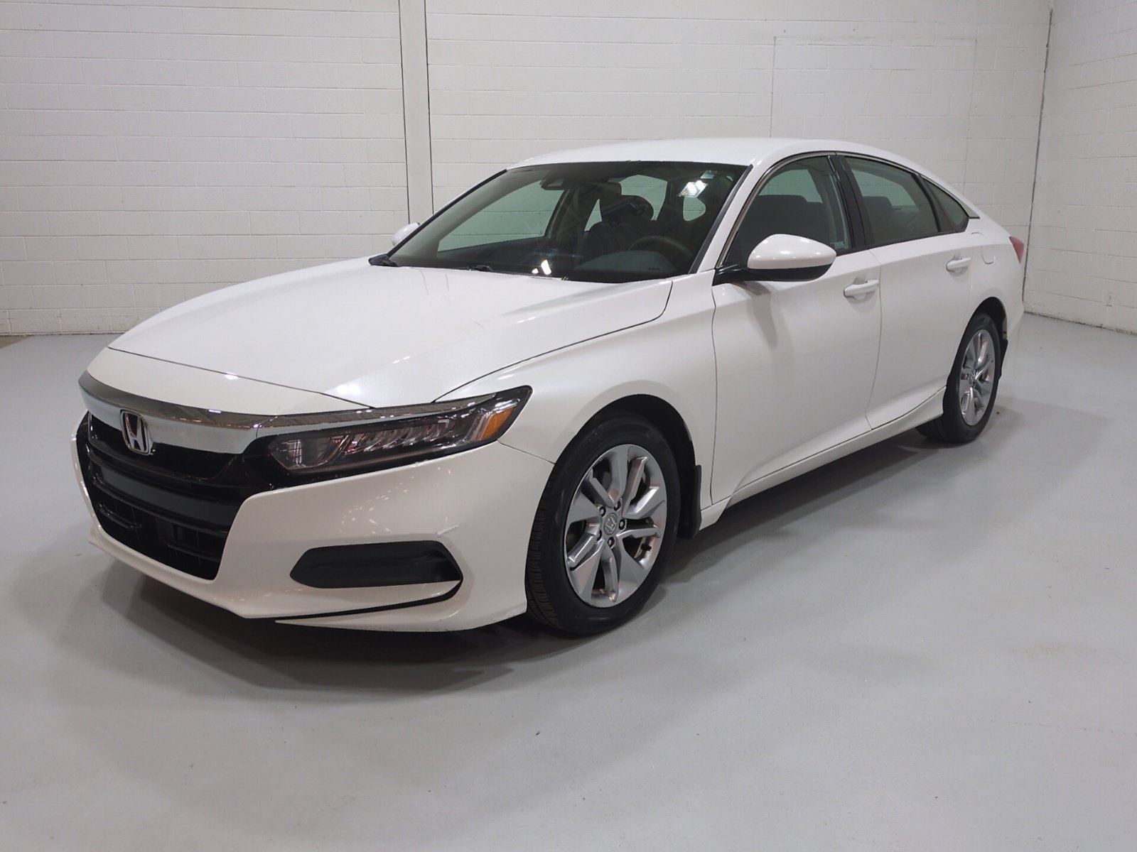 Used 2019 Honda Accord LX image 7