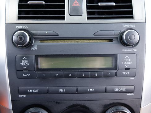 Used 2010 Toyota Corolla LE 4DR SEDAN image 28