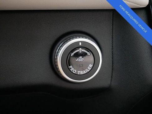 Used 2025 Lincoln Navigator Reserve AWD/4WD image 27