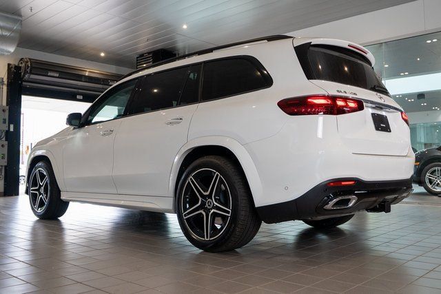 Used 2026 Mercedes-Benz GLS 450 4MATIC image 4