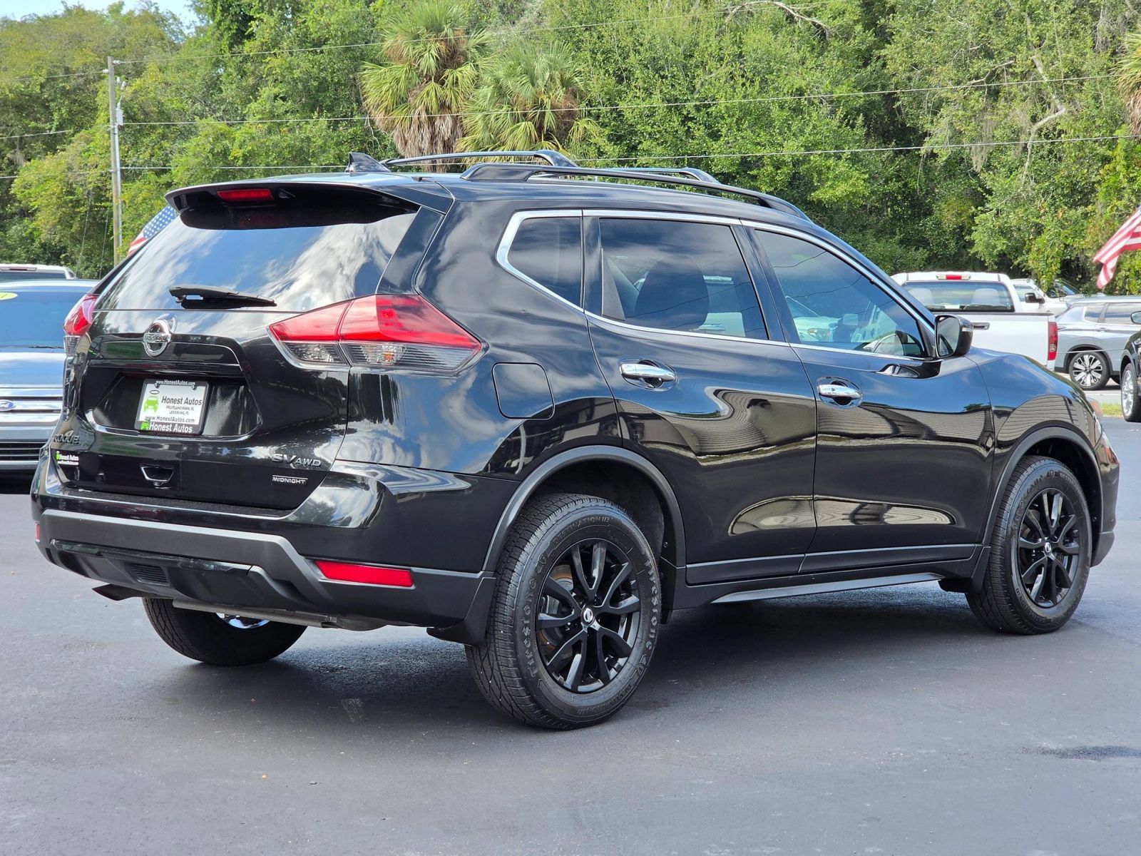 Used 2018 Nissan Rogue SV AWD/4WD image 3