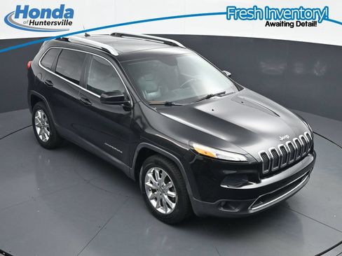 Used 2015 Jeep Cherokee Limited AWD/4WD image 18
