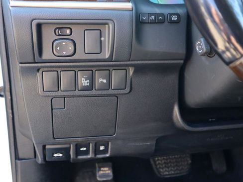 Used 2015 Lexus ES 350 4dr Sdn w/ Premium Package image 14