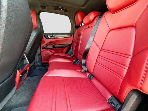 Used 2023 Porsche Cayenne GTS image 21