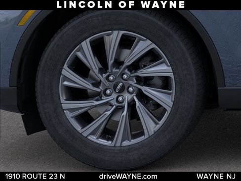 New 2025 Lincoln Aviator AWD image 20