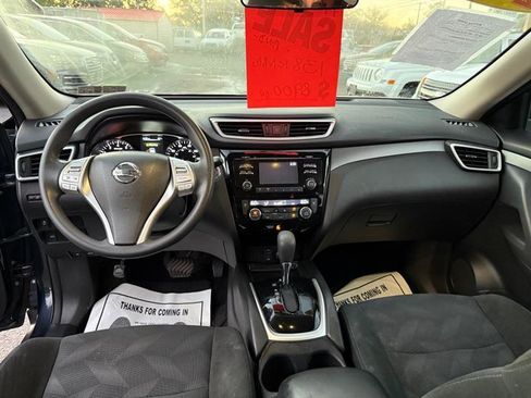 Used 2016 Nissan Rogue SV w/ SV Moonroof Package image 13