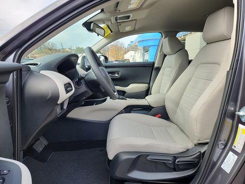 Certified 2026 Honda HR-V LX image 13