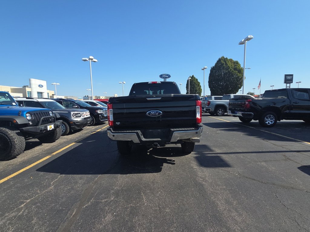 Used 2018 Ford F250 Lariat w/ Lariat Value Package AWD/4WD image 7