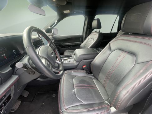 Used 2024 Ford Expedition Limited AWD/4WD image 9