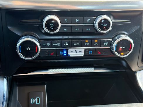 Used 2023 Ford F150 Lariat image 33