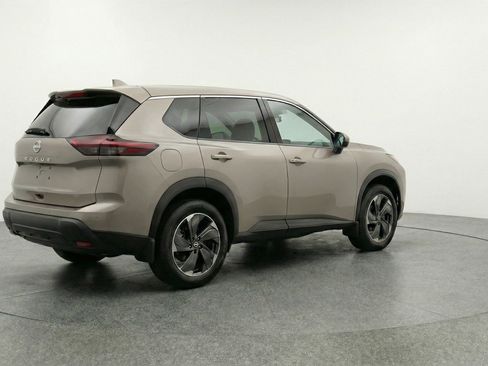 Used 2025 Nissan Rogue SV image 9