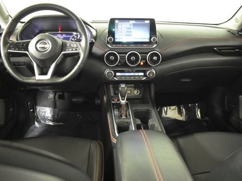 Used 2025 Nissan Sentra SR w/ SR Premium Package FWD image 28
