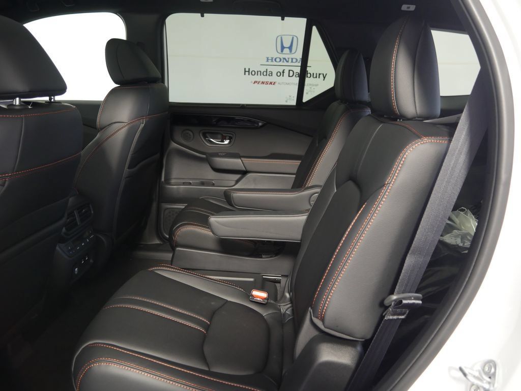 New 2026 Honda Pilot TrailSport image 13