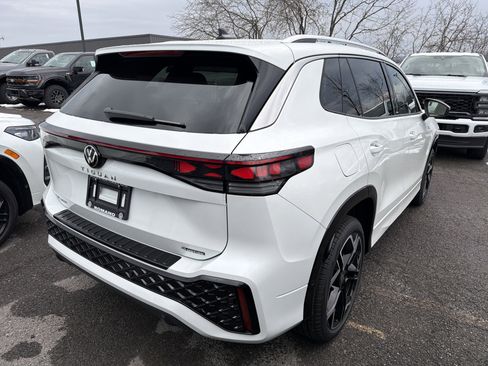 New 2026 Volkswagen Tiguan SEL R-Line image 7