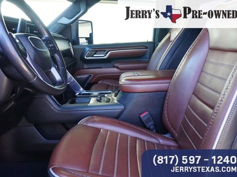 Used 2024 GMC Sierra 3500 Denali Ultimate image 19