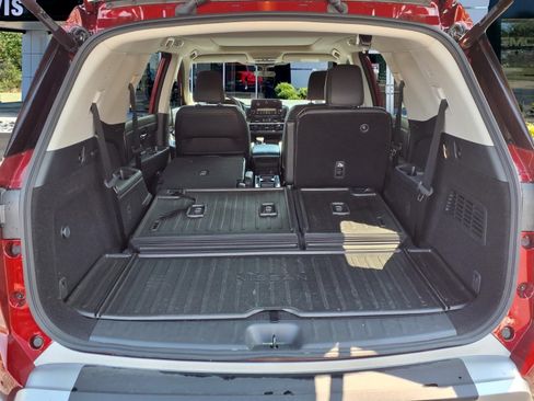 Used 2024 Nissan Pathfinder Platinum AWD/4WD image 22