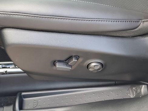 New 2026 Chrysler Pacifica Select image 12