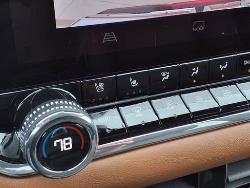 Used 2024 GMC Canyon AT4 w/ AT4 Premium Package image 14